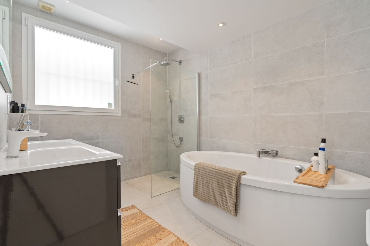 Huis te koop in Marbesa | 3 slaapkamers H5237476