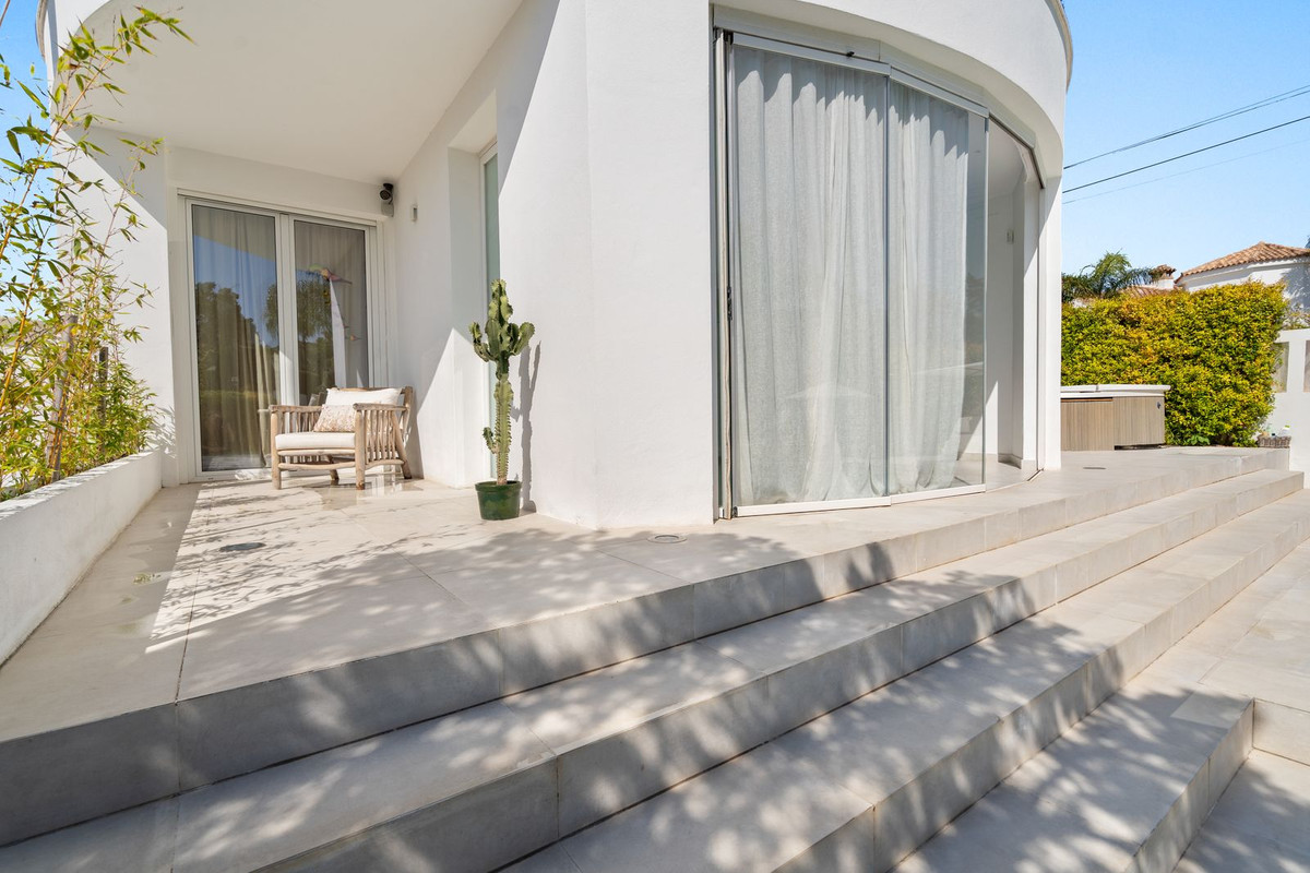 Huis te koop in Marbesa | 3 slaapkamers H5237476