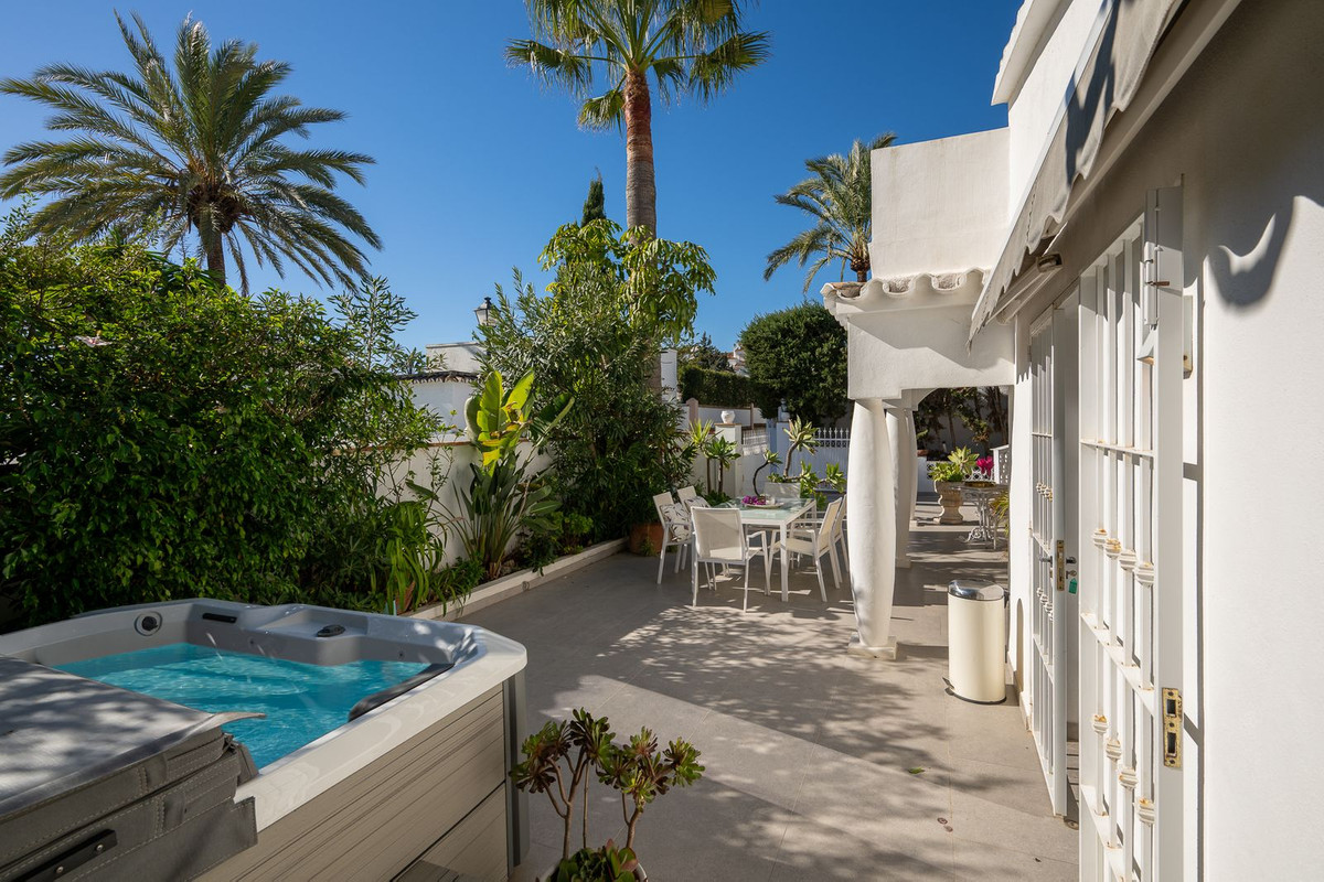 Huis te koop in Marbesa | 2 slaapkamers H5241862