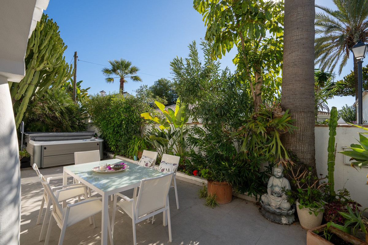 Huis te koop in Marbesa | 2 slaapkamers H5241862