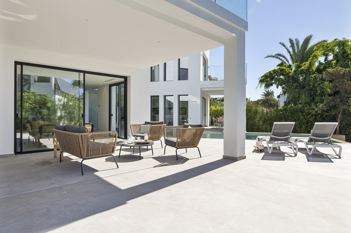 Huis te koop in Marbesa | 5 slaapkamers H5245474