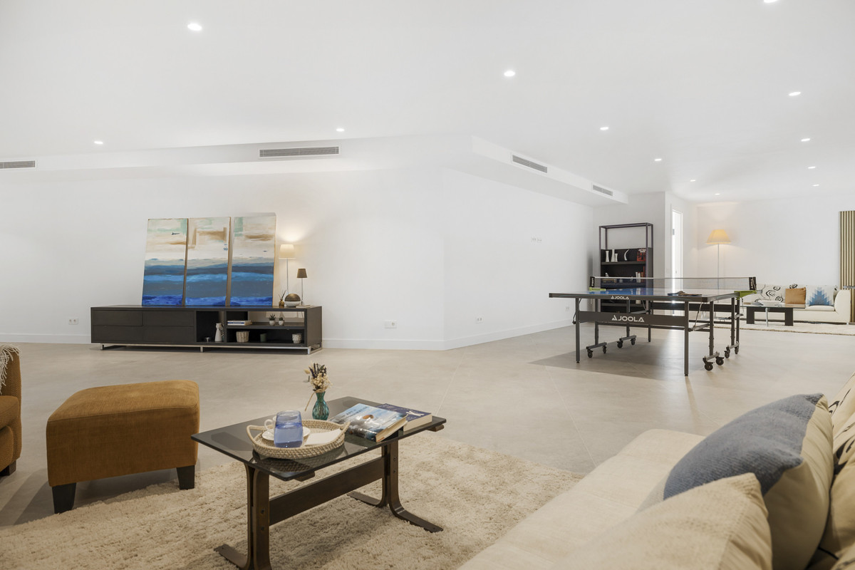 Huis te koop in Marbesa | 5 slaapkamers H5245474