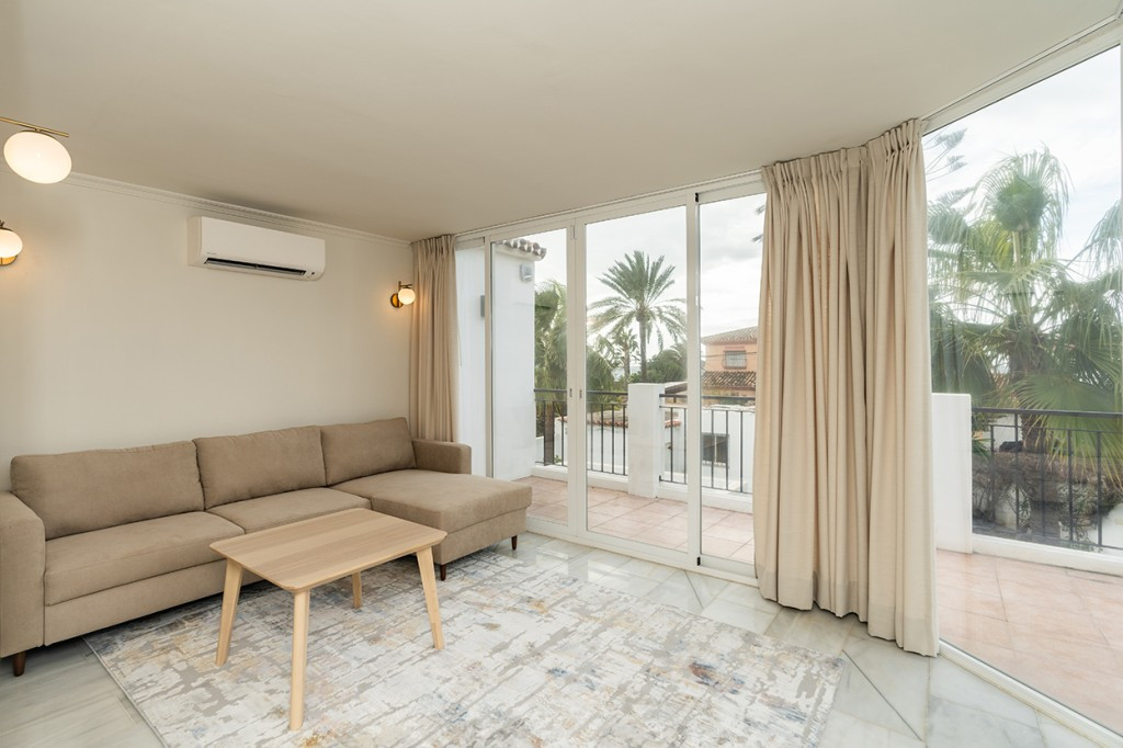 Huis te koop in Marbesa | 4 slaapkamers H5297731