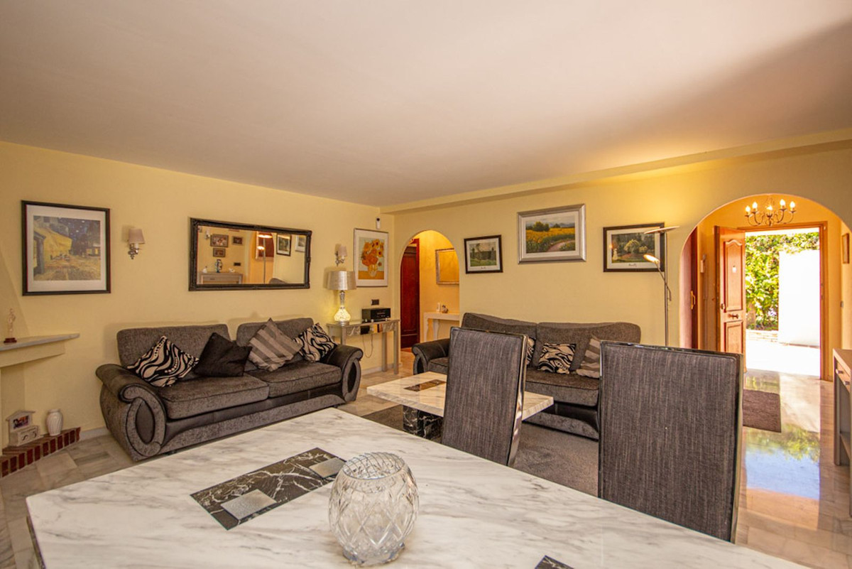 Huis te koop in Marbesa | 3 slaapkamers H5346010