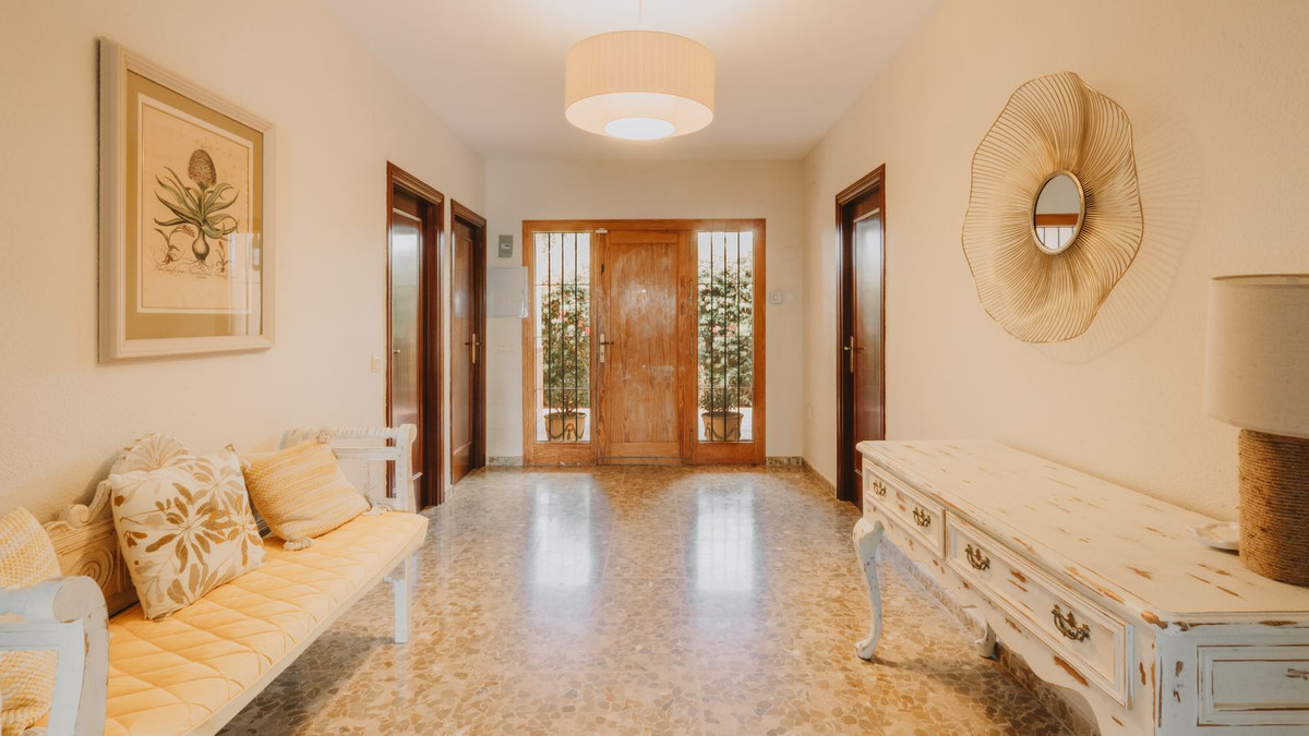 Huis te koop in Marbesa | 6 slaapkamers H5347978