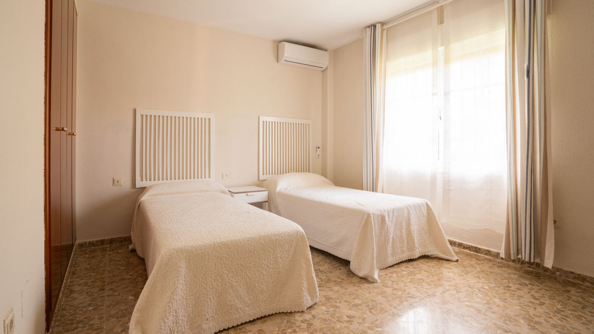 Huis te koop in Marbesa | 6 slaapkamers H5347978