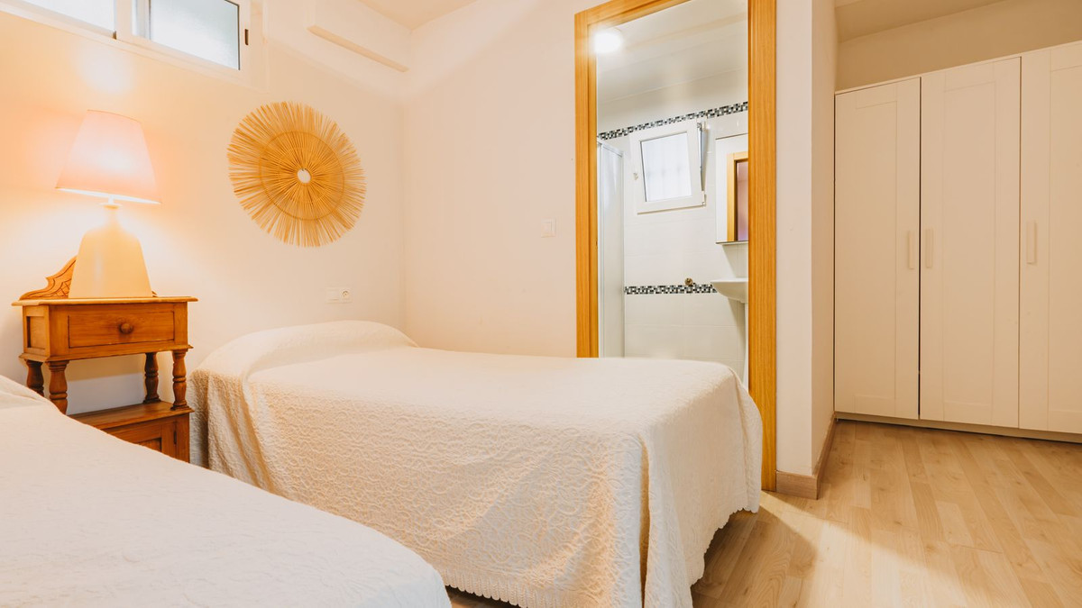 Huis te koop in Marbesa | 6 slaapkamers H5347978