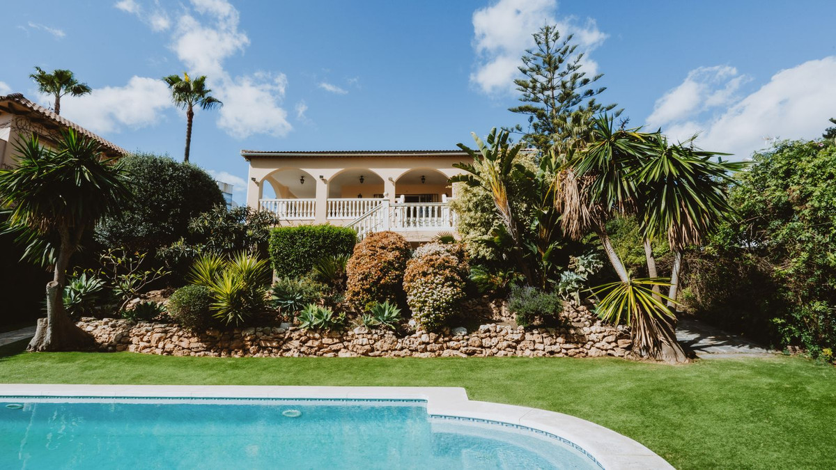 Huis te koop in Marbesa | 6 slaapkamers H5347978