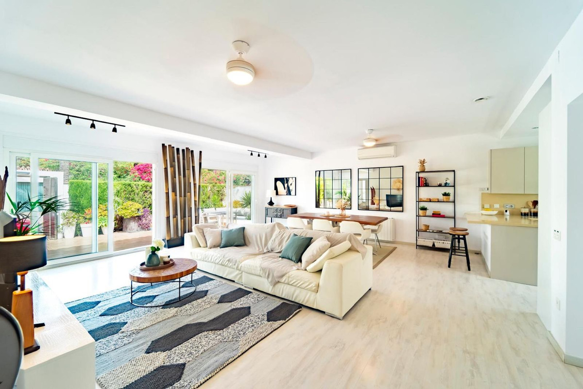 Huis te koop in Marbesa | 4 slaapkamers H5350501