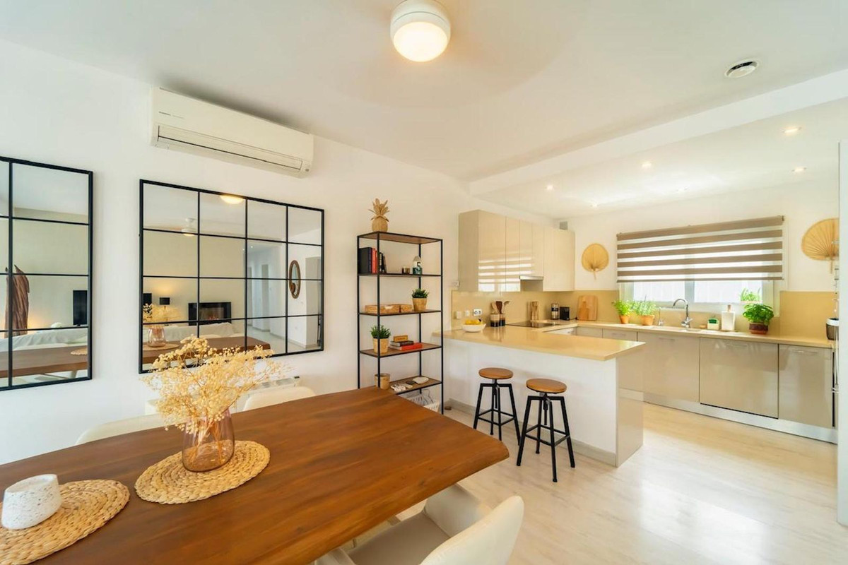 Huis te koop in Marbesa | 4 slaapkamers H5350501