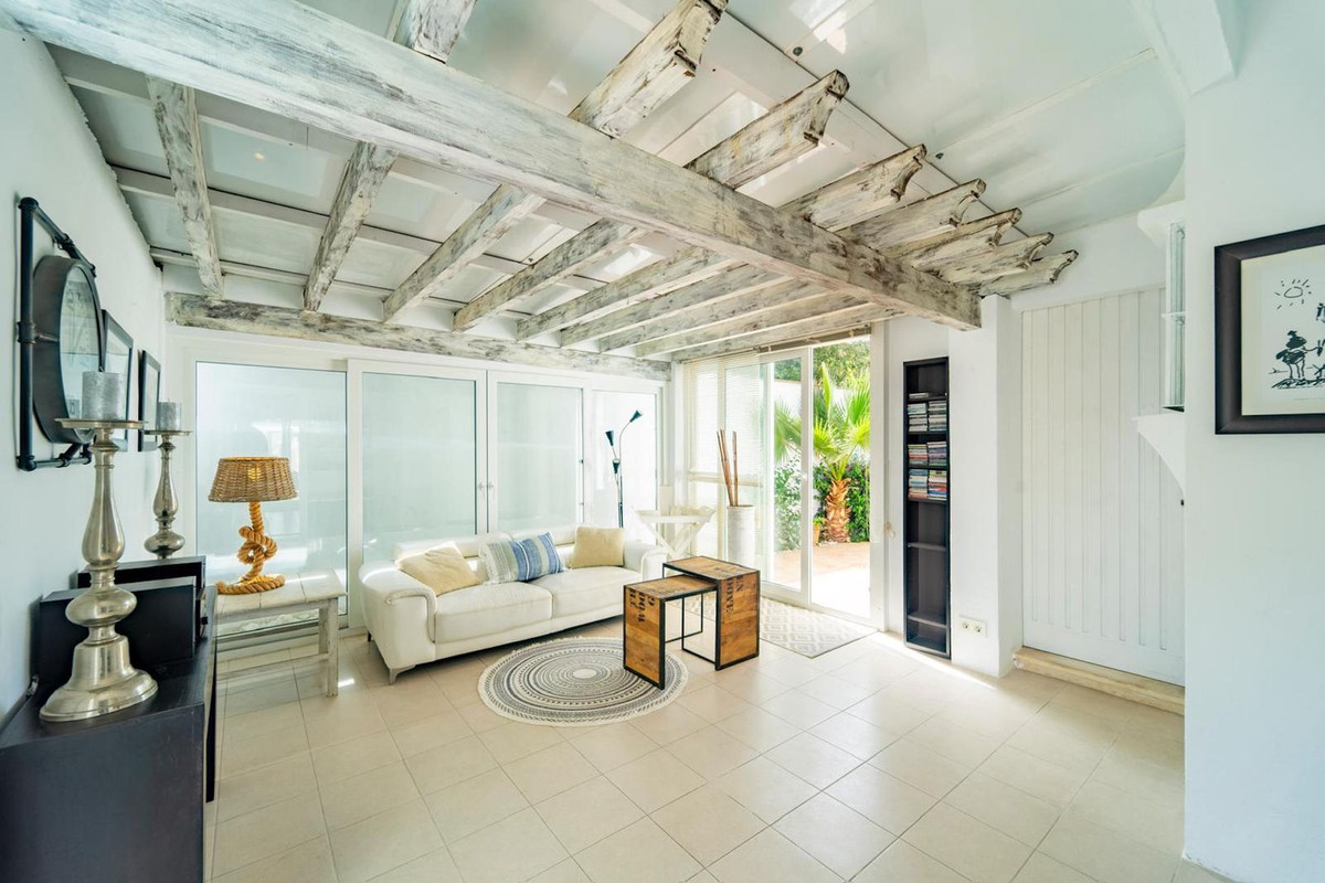 Huis te koop in Marbesa | 4 slaapkamers H5350501