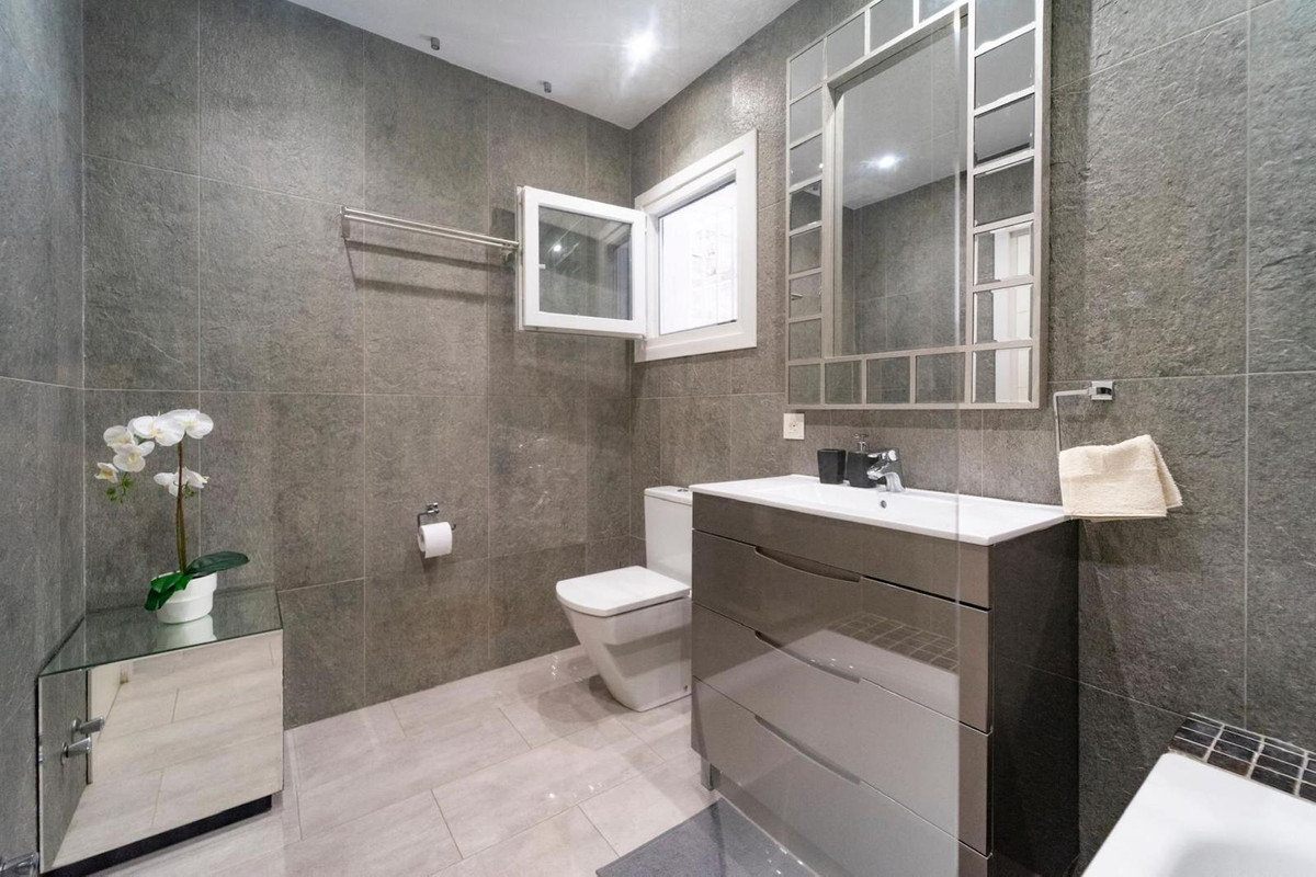 Huis te koop in Marbesa | 4 slaapkamers H5350501