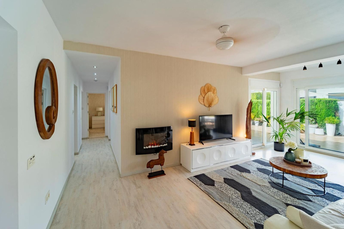 Huis te koop in Marbesa | 4 slaapkamers H5350501