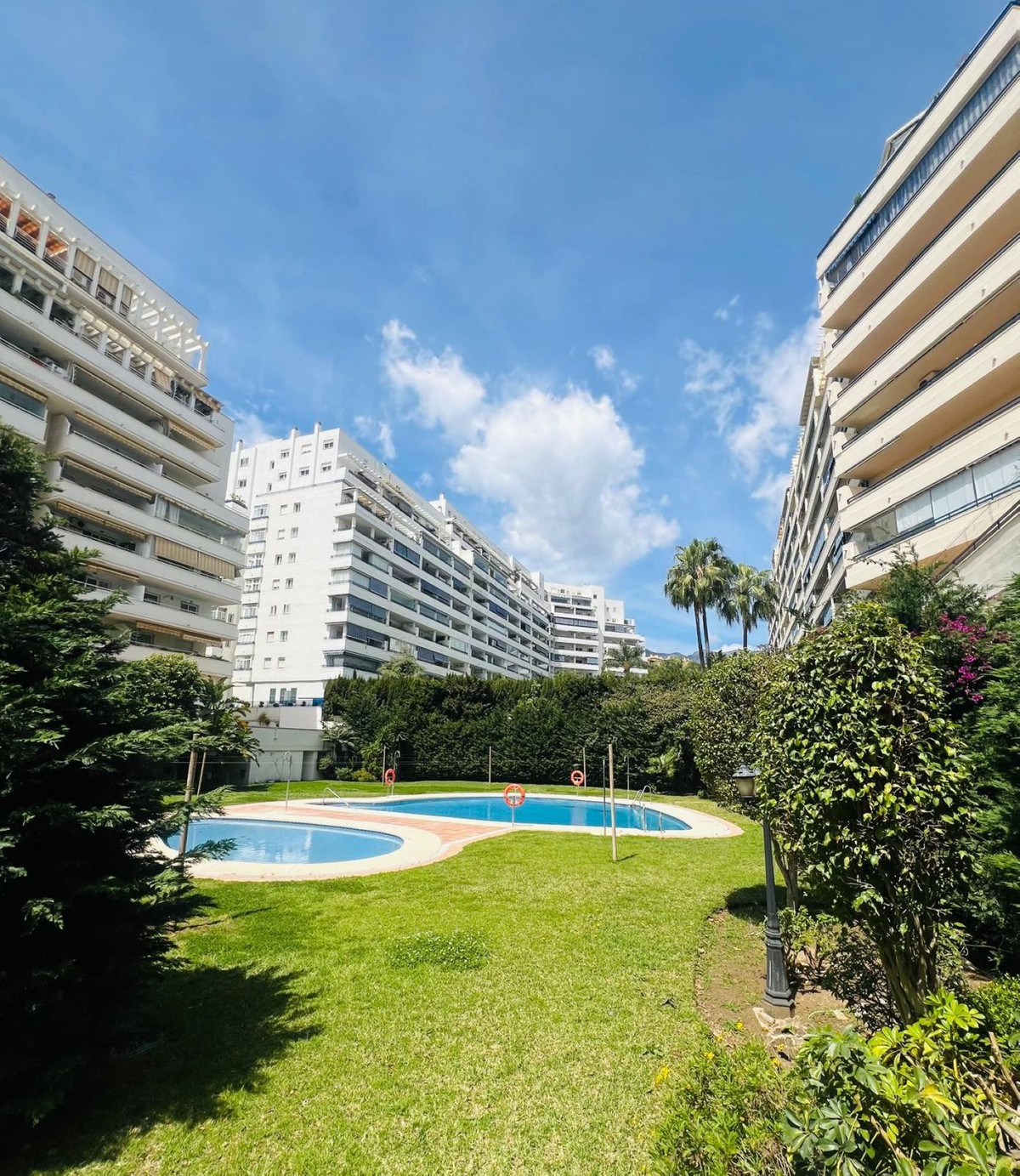 Huis te koop in Marbesa | 2 slaapkamers H5394928