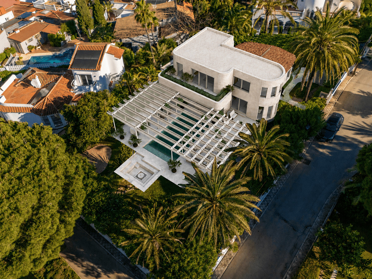 Huis te koop in Marbesa | 4 slaapkamers H5410237
