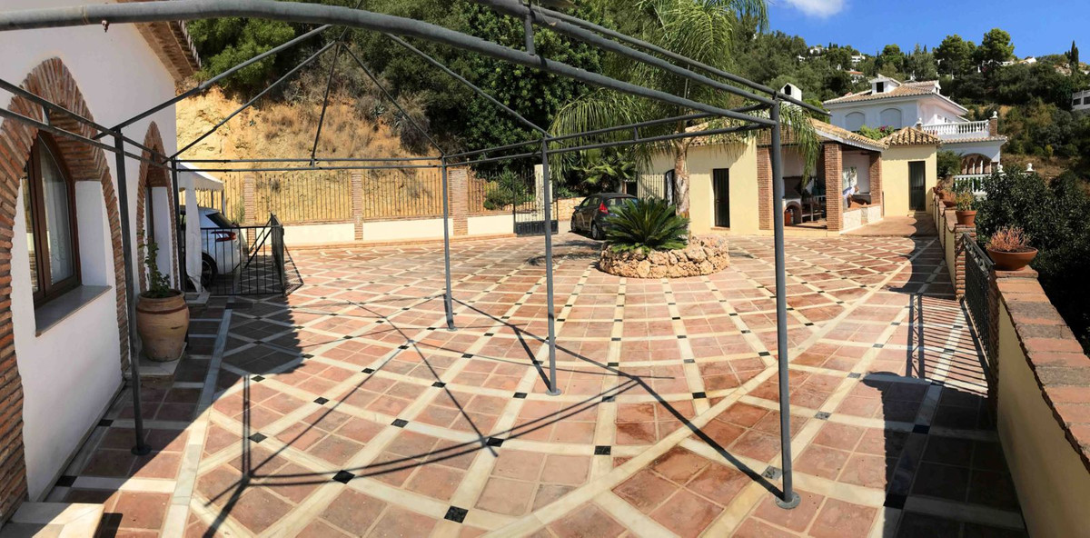 Property main view 44