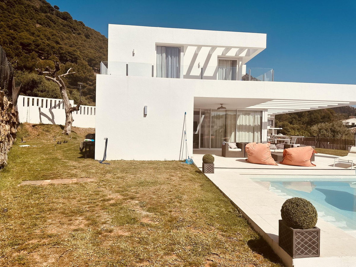 Detached Villa for sale in Mijas | 4 bedrooms H4665589