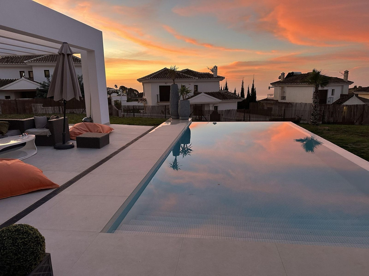 Detached Villa for sale in Mijas | 4 bedrooms H4665589