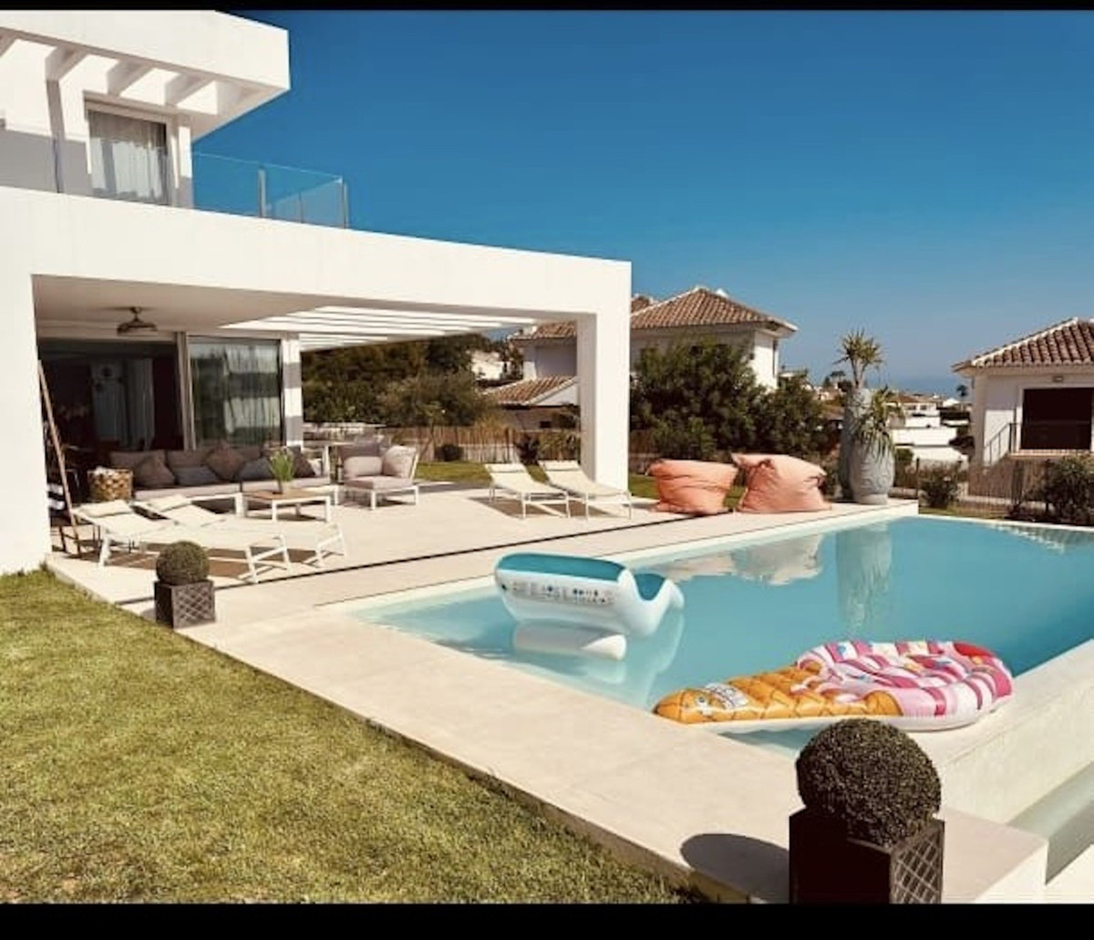 Detached Villa for sale in Mijas | 4 bedrooms H4665589
