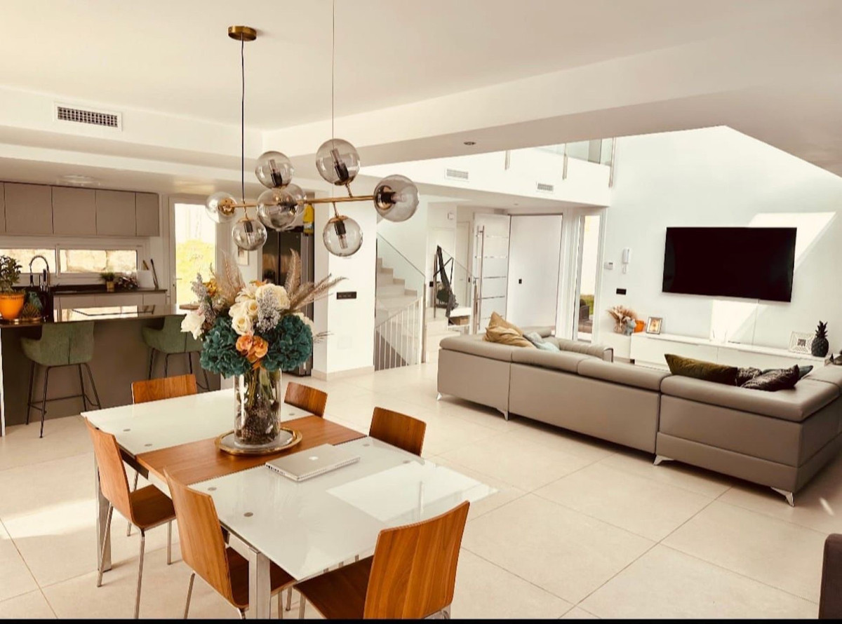 Detached Villa for sale in Mijas | 4 bedrooms H4665589