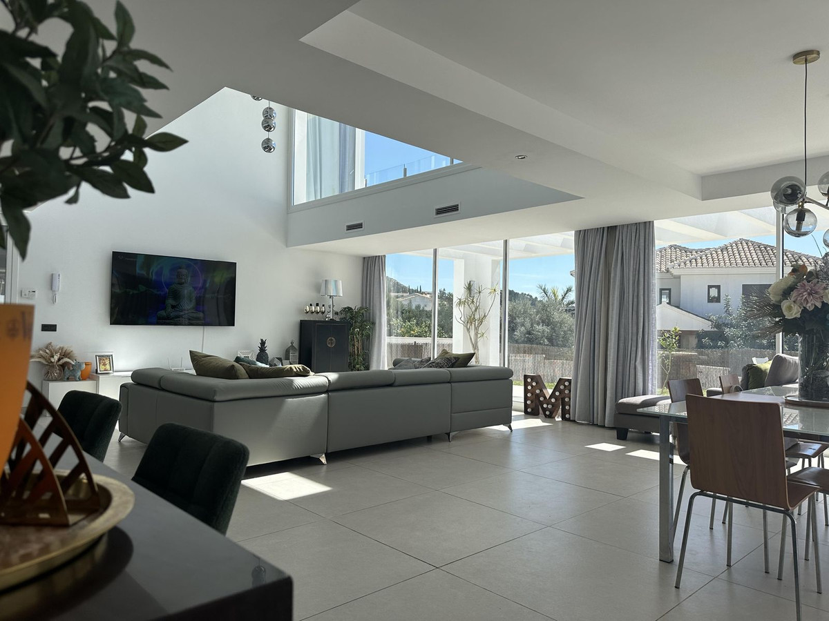 Detached Villa for sale in Mijas | 4 bedrooms H4665589