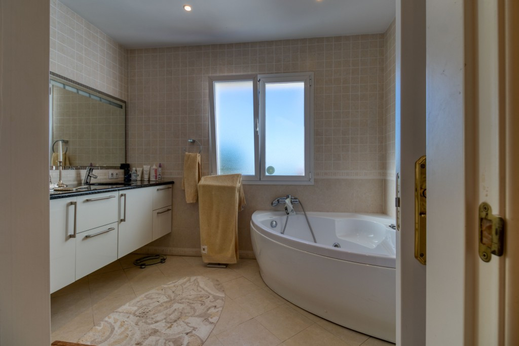 Property main view 32