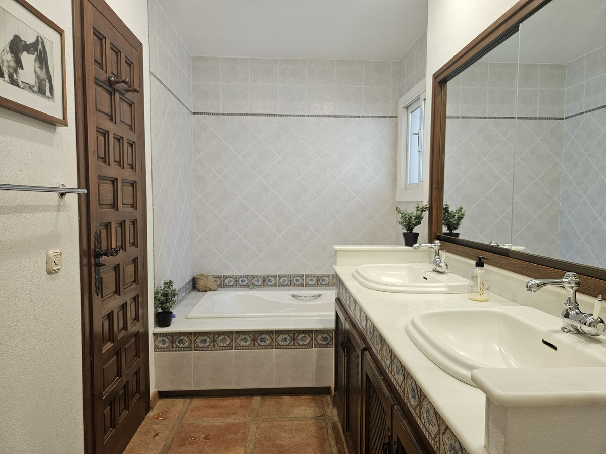 Vrijstaande Villa te koop in Mijas | 7 slaapkamers H4942369