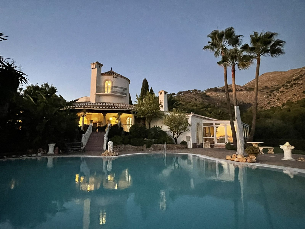 Vrijstaande Villa te koop in Mijas | 6 slaapkamers H5253331