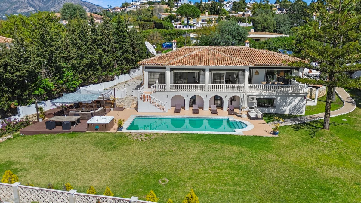 Vrijstaande Villa te koop in Mijas | 5 slaapkamers H5288071