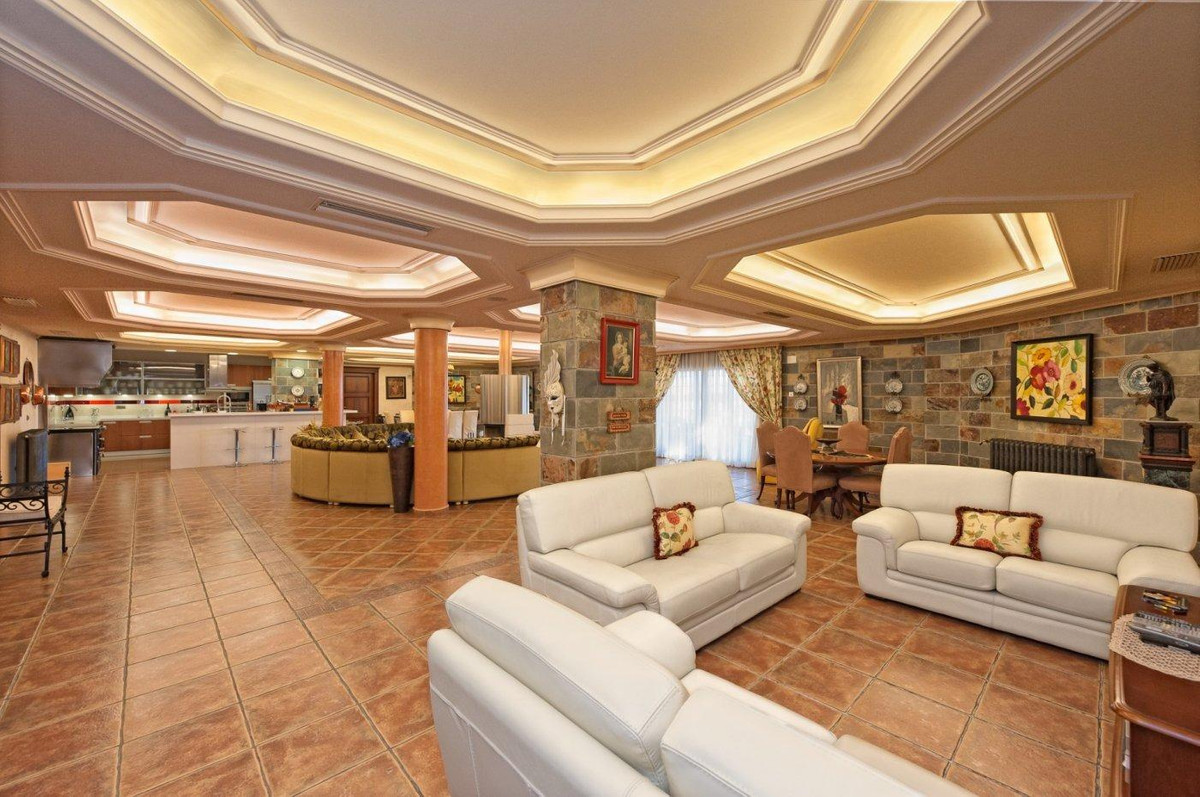 Vrijstaande Villa te koop in Mijas | 7 slaapkamers H5360374