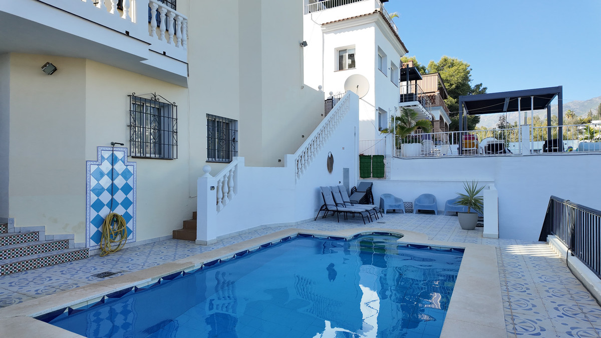 Geschakelde Woning te koop in Mijas | 9 slaapkamers H5391589