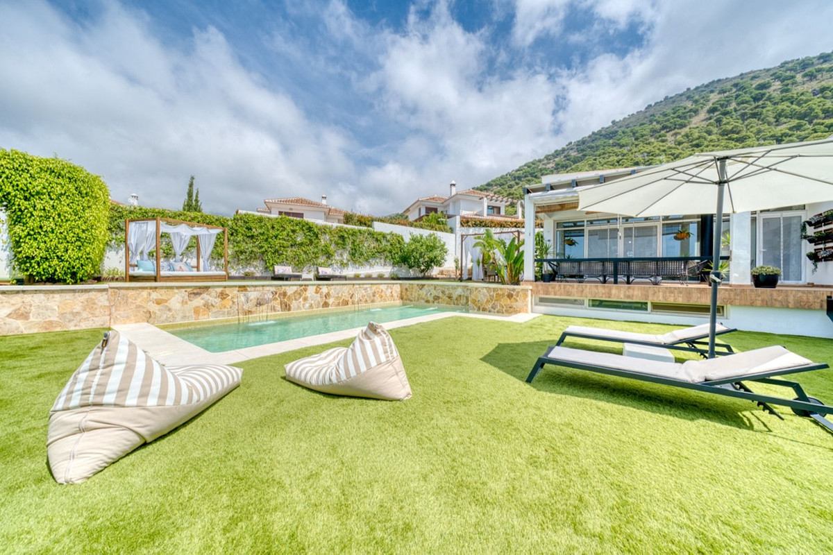 Vrijstaande Villa te koop in Mijas | 7 slaapkamers H5414812