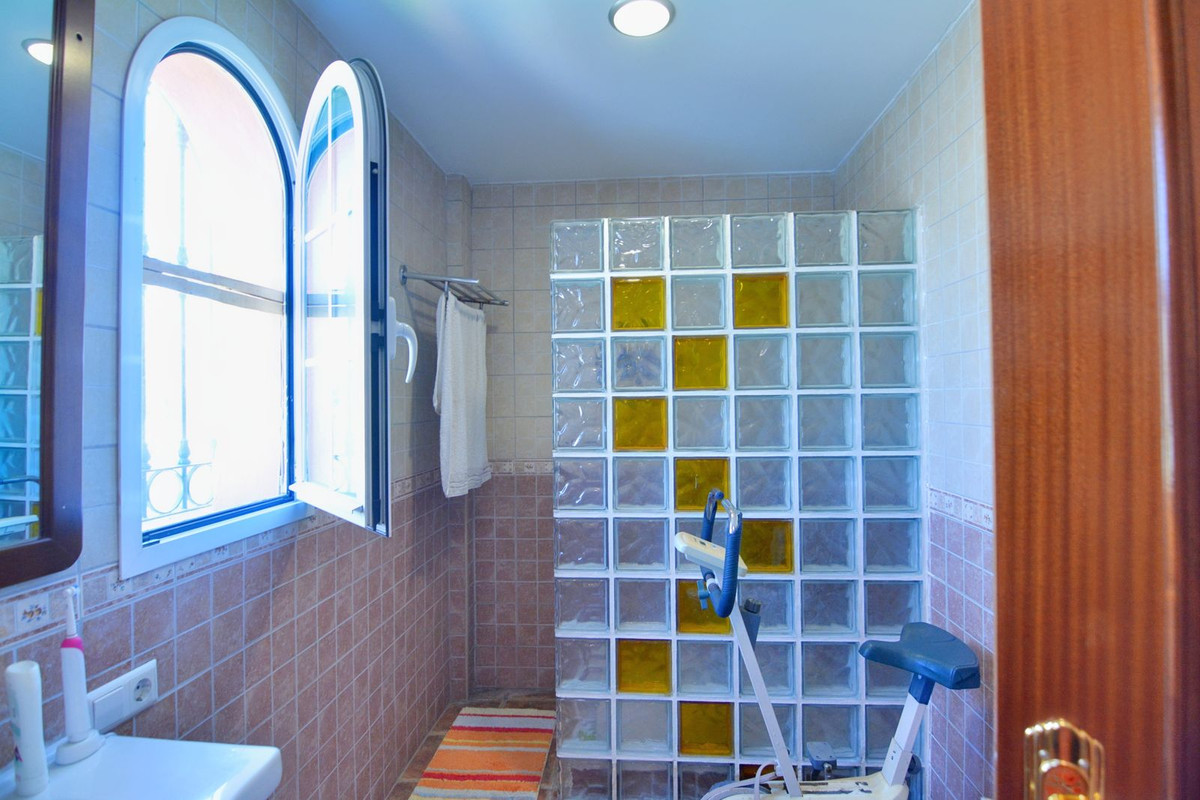 Huis te koop in Mijas Costa | 6 slaapkamers H4780540