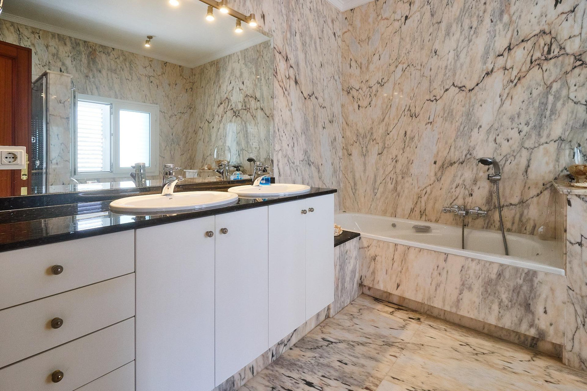 Property main view 44