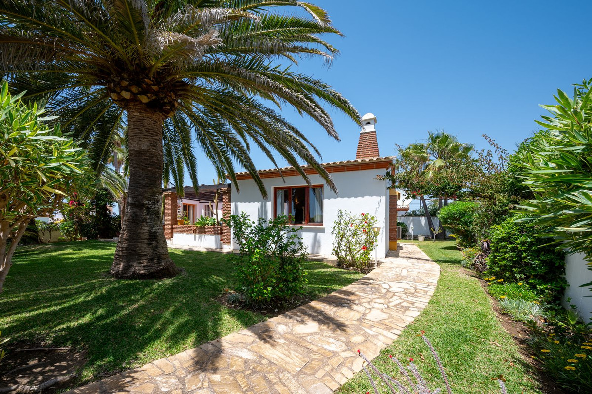 Huis te koop in El Faro | 3 slaapkamers H5045686