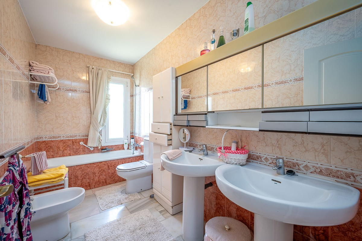 Huis te koop in El Faro | 3 slaapkamers H5045686