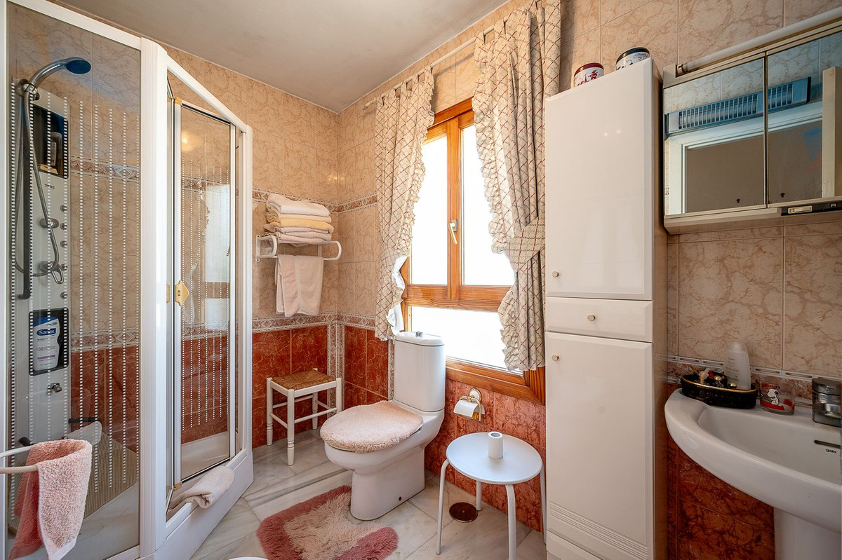 Huis te koop in El Faro | 3 slaapkamers H5045686