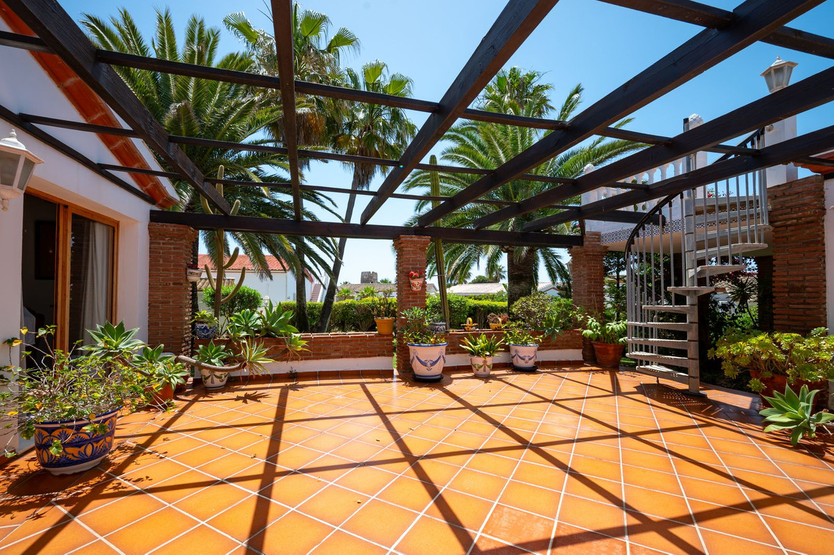 Huis te koop in El Faro | 3 slaapkamers H5045686