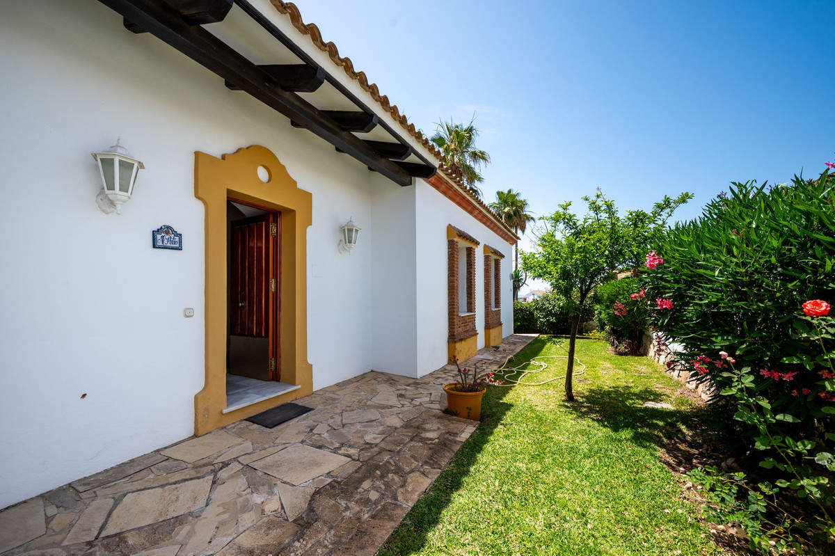 Huis te koop in El Faro | 3 slaapkamers H5045686