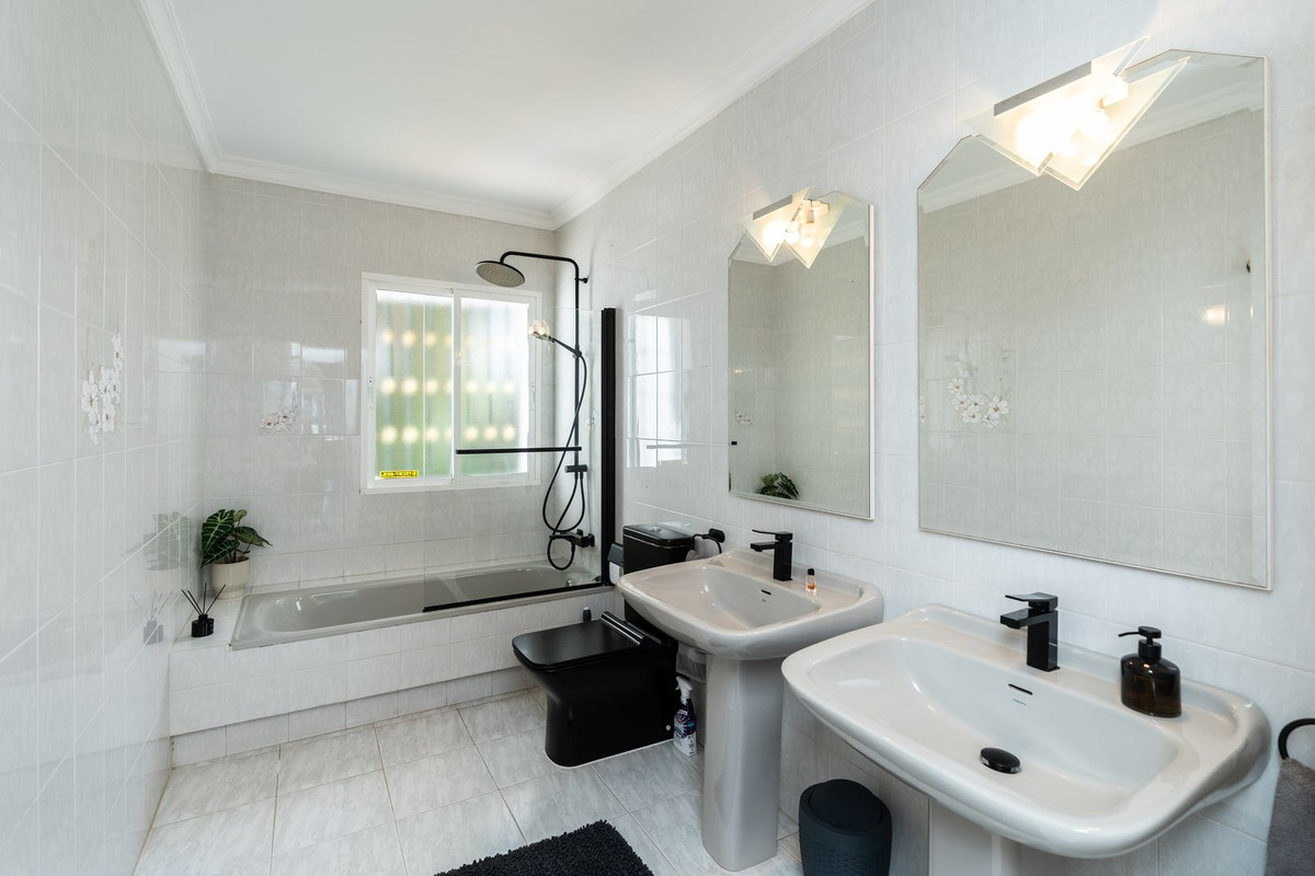 Huis te koop in Mijas Costa | 4 slaapkamers H5083999