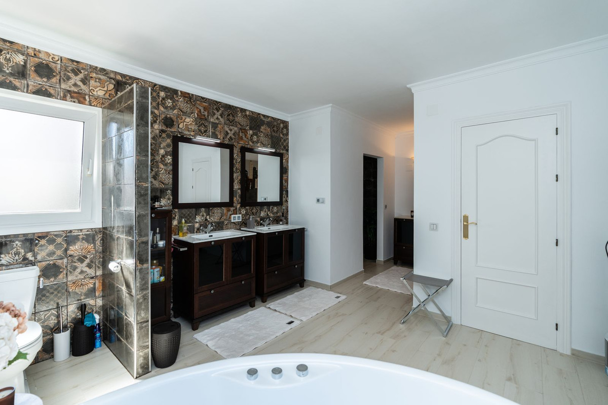 Huis te koop in Mijas Costa | 4 slaapkamers H5083999
