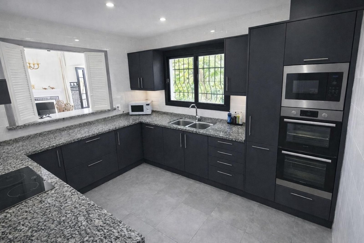 Huis te koop in Mijas Costa | 4 slaapkamers H5338618