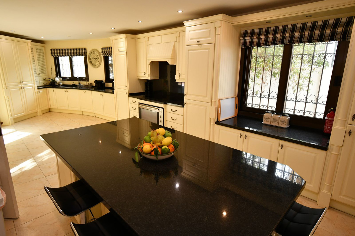 Huis te koop in Mijas Costa | 7 slaapkamers H5346406
