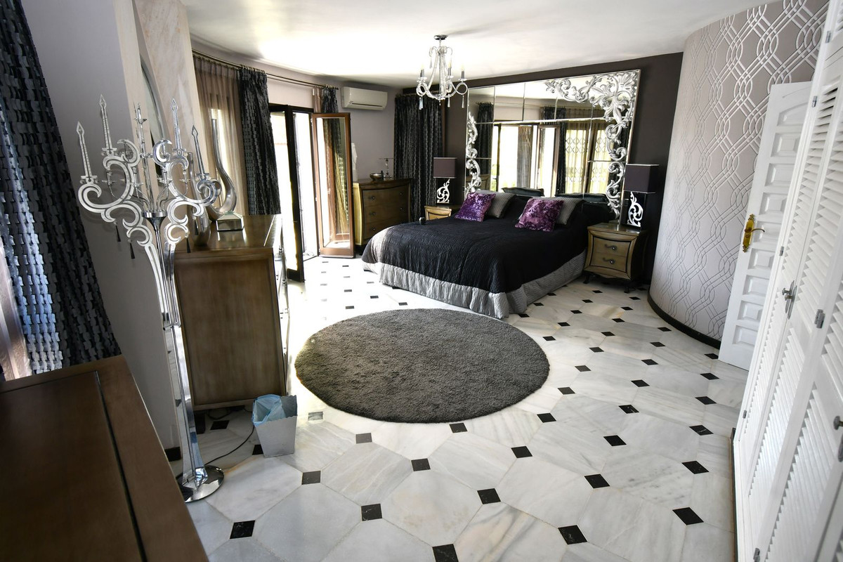 Huis te koop in Mijas Costa | 7 slaapkamers H5346406