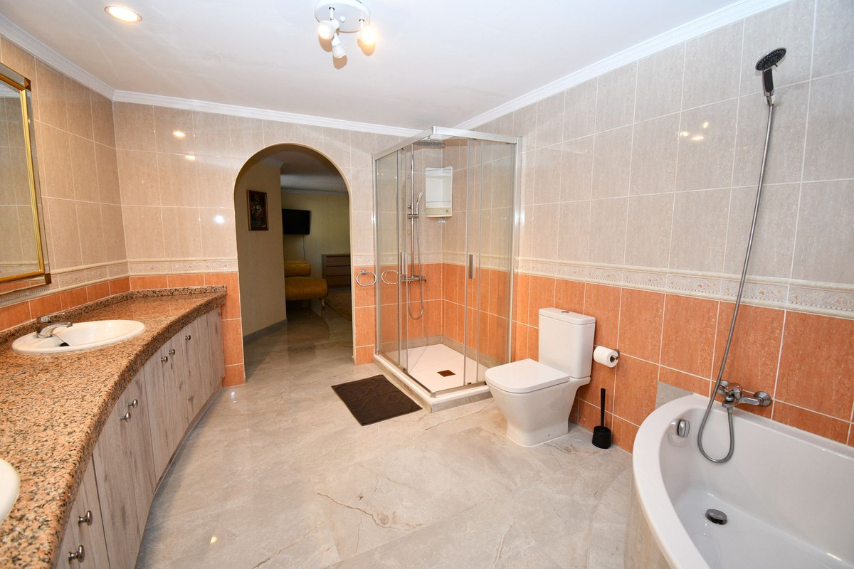 Property main view 60