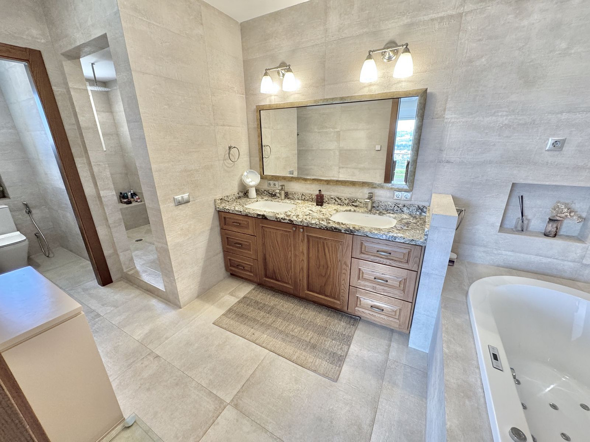 Huis te koop in Mijas Golf | 8 slaapkamers H5105731