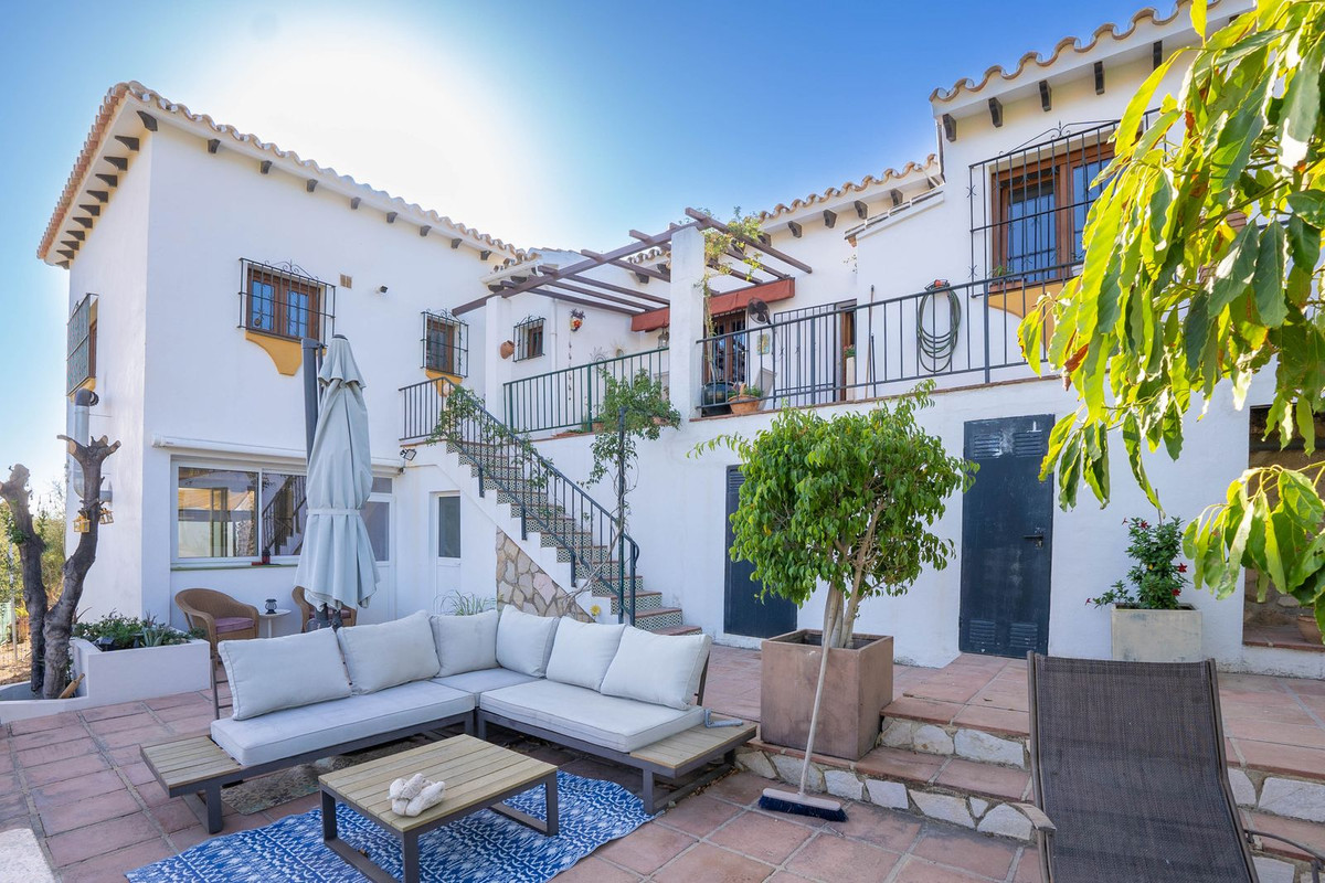 Property main view 44