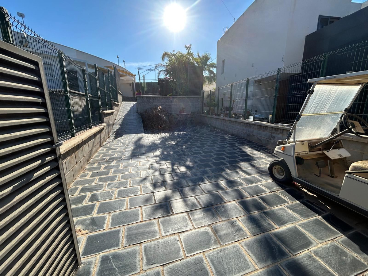 Huis te koop in Mil Palmeras | 2 slaapkamers H5244415