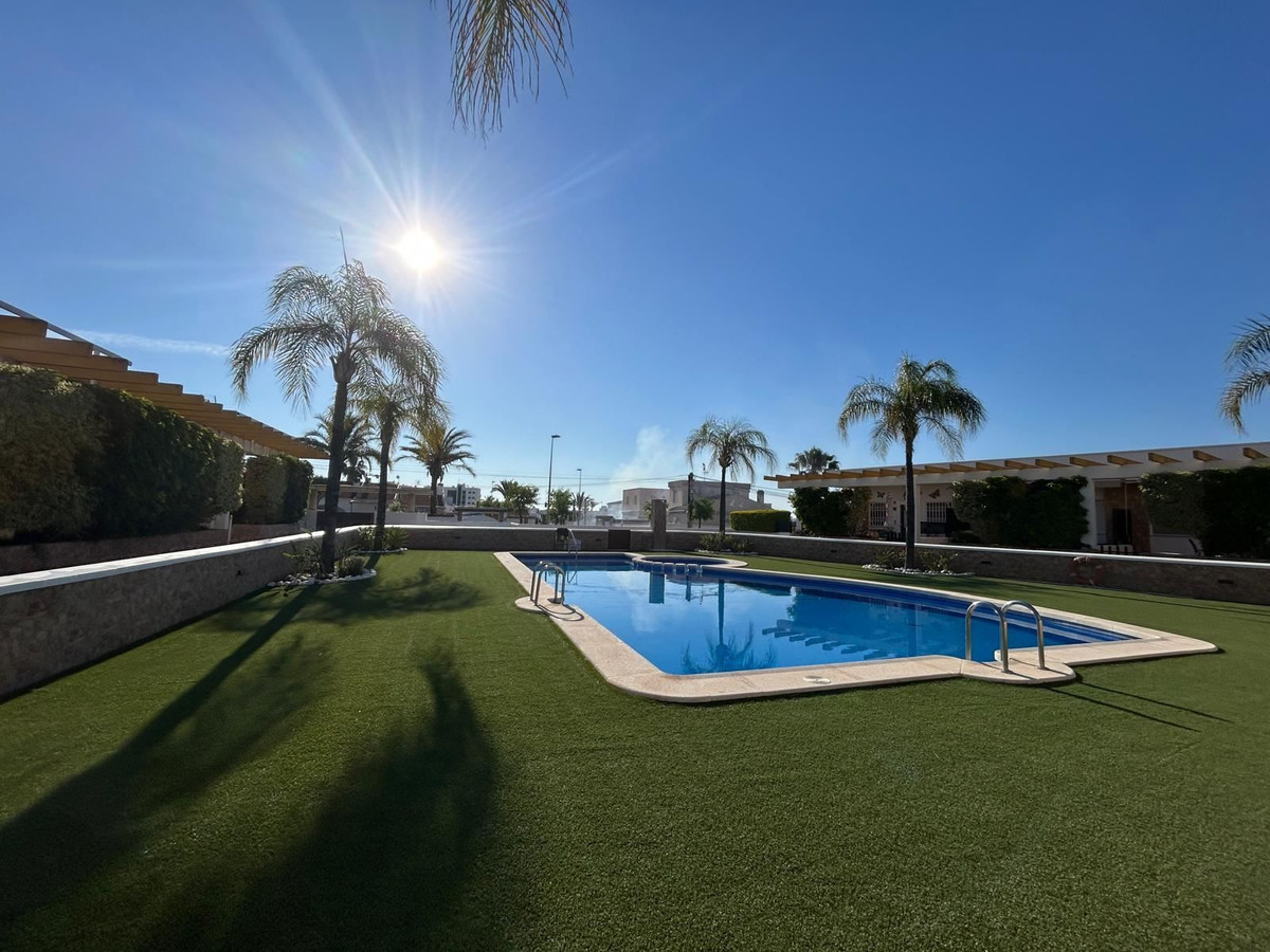 Huis te koop in Mil Palmeras | 2 slaapkamers H5244415