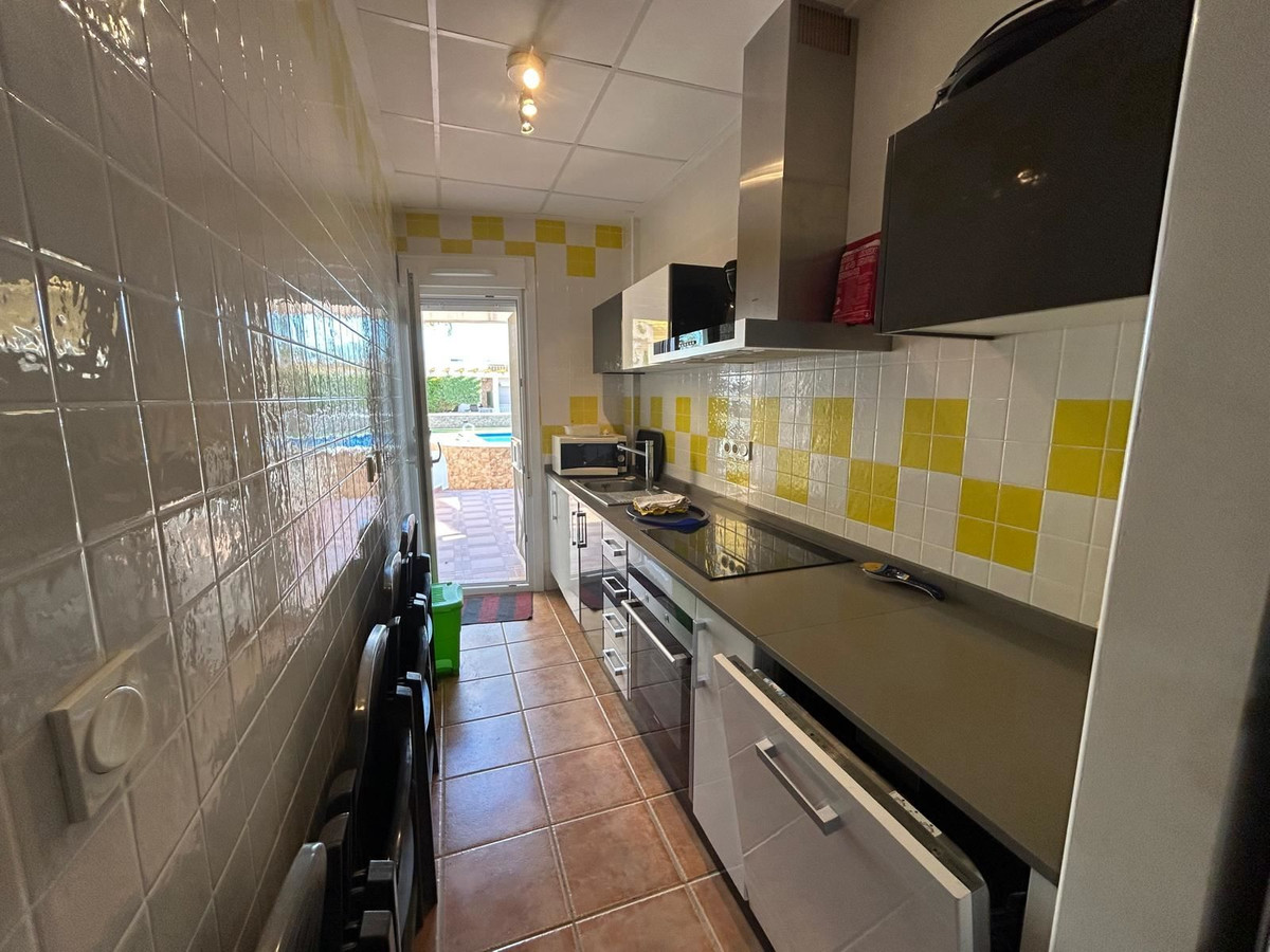 Huis te koop in Mil Palmeras | 2 slaapkamers H5244415